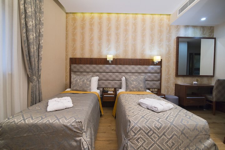 Room 9 of 70