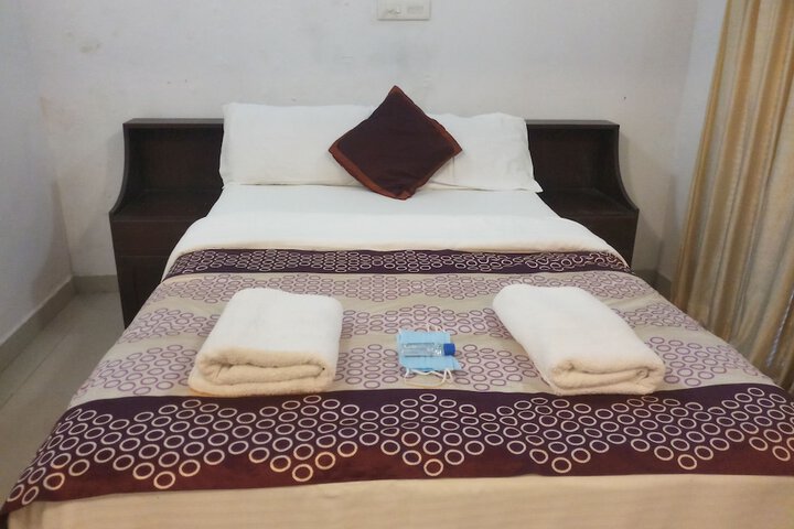 Room 13 of 40