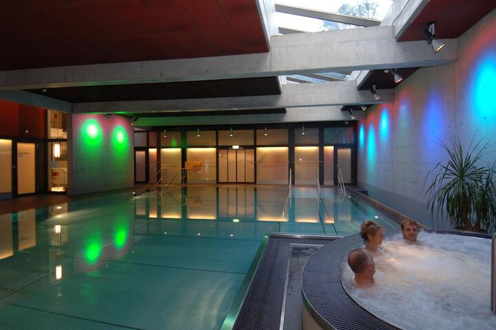 Pool 17 of 40