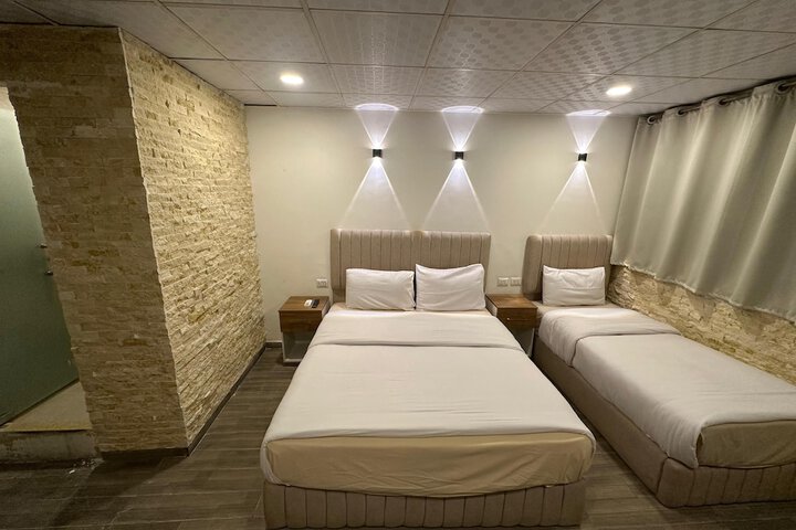 Room 19 of 46