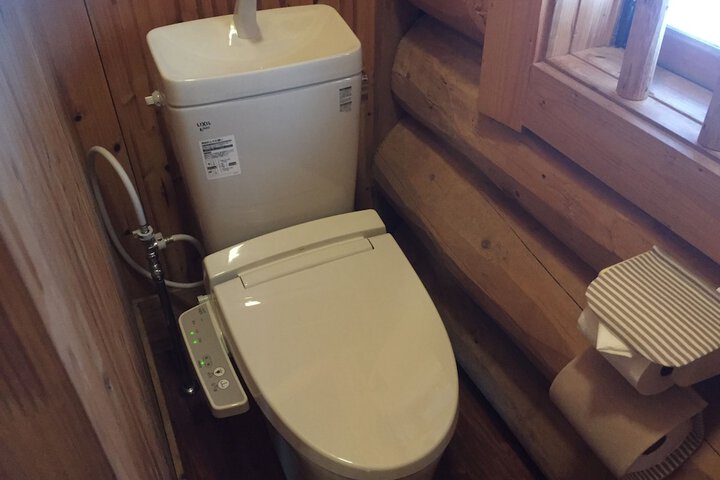 Room 8 of 13