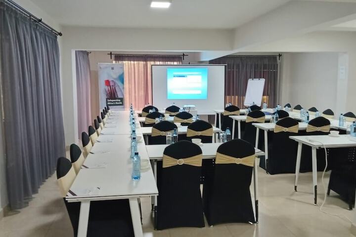 Room 6 of 6