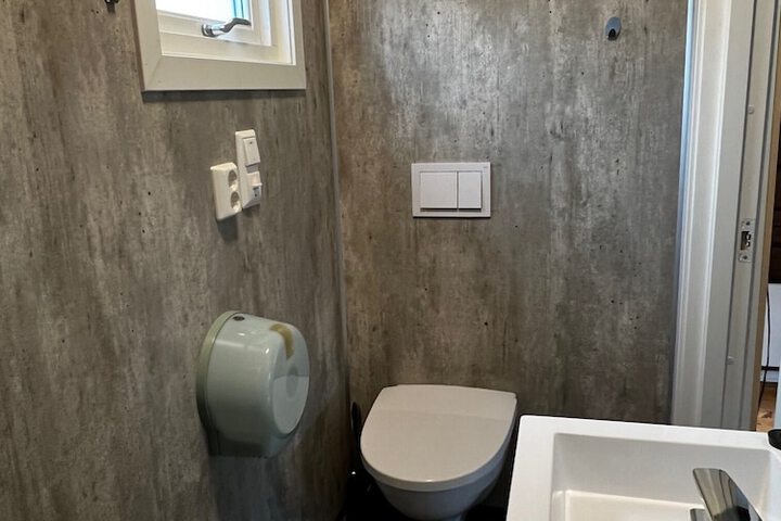 Room 19 of 34