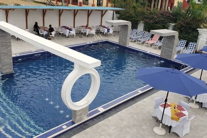 Pool 39 of 120