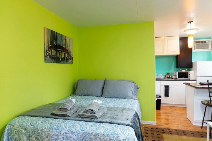Image of Bright Studio in Concord Near Bart