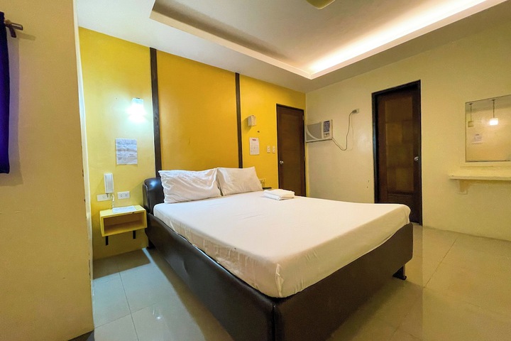 Room 20 of 35