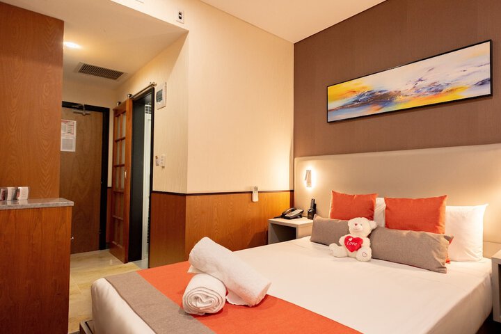 Room 37 of 49