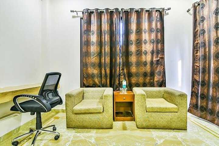 Room 10 of 20