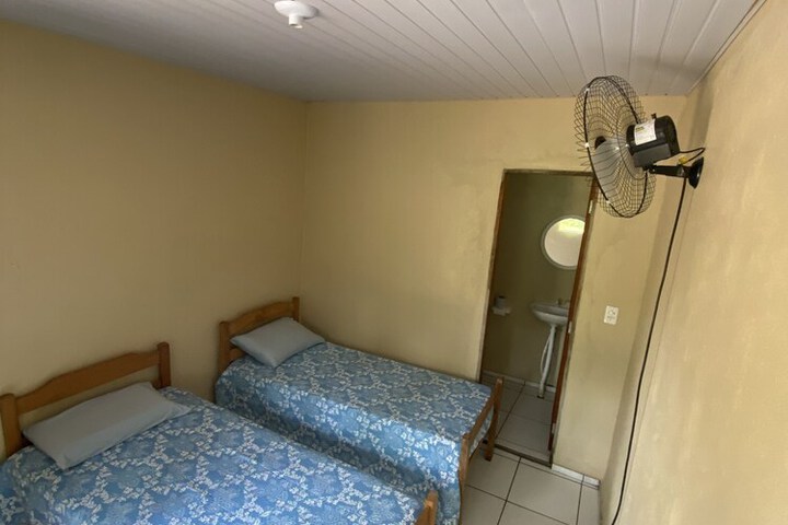 Room 5 of 136