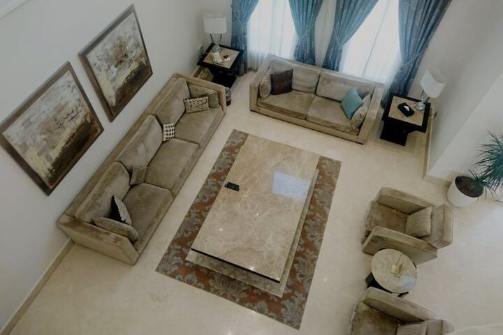 Room 14 of 32