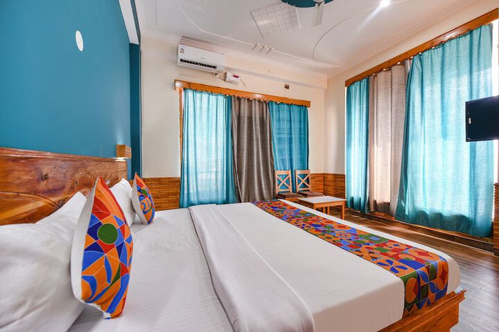 Room 17 of 27