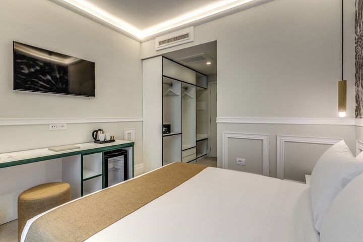 Room 37 of 75