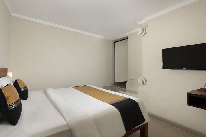 Room 14 of 64