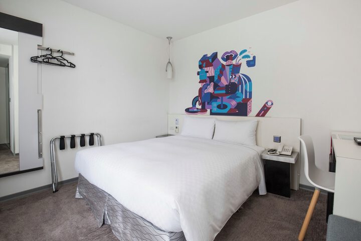 Room 34 of 51