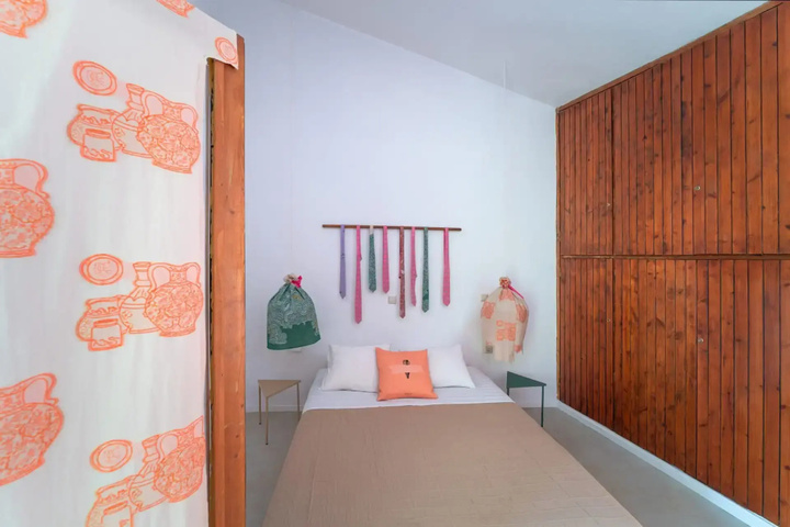 Room 3 of 20