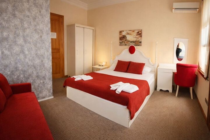 Room 16 of 27