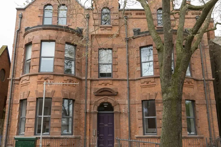 Holiday Rentals Ni-the Avenue Two