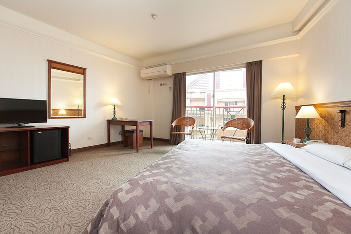 Room 14 of 36