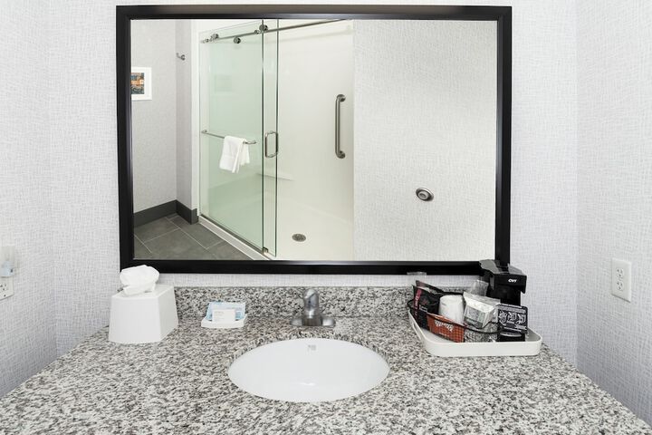 Room 76 of 99