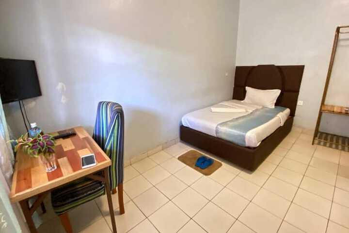 Room 2 of 19