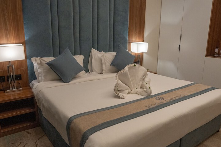 Room 30 of 96