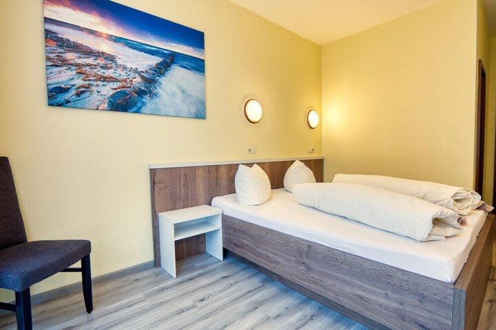 Room 20 of 40