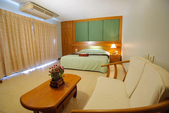 Room 8 of 54