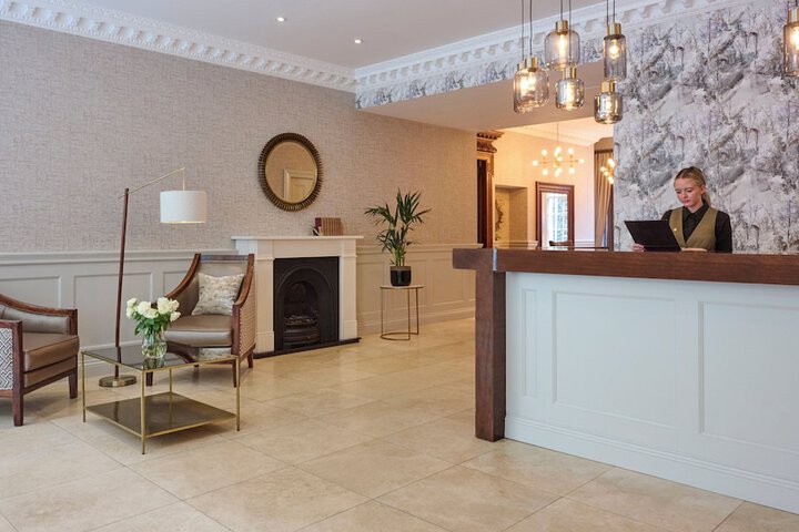 Guest Lobby