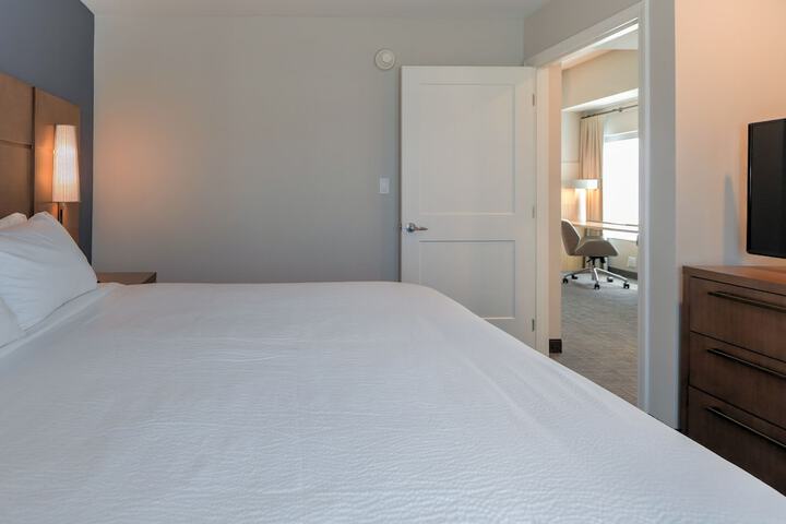 Room 4 of 57