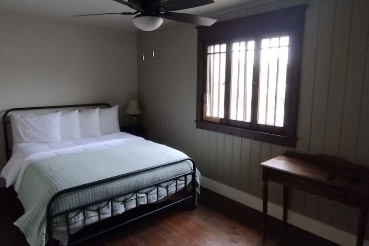 Room 3 of 21