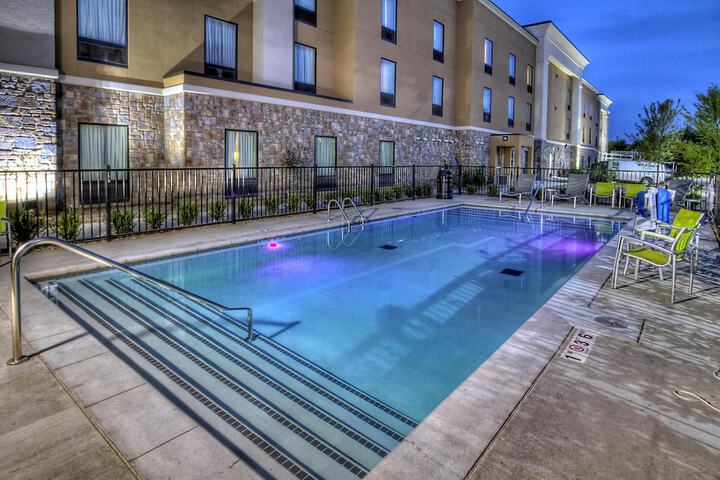 Pool Hotel