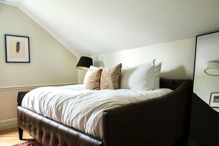 Room 44 of 124