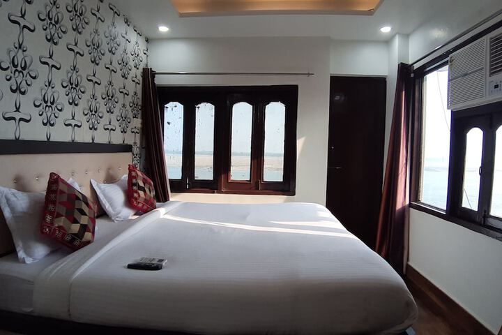 Room 21 of 83