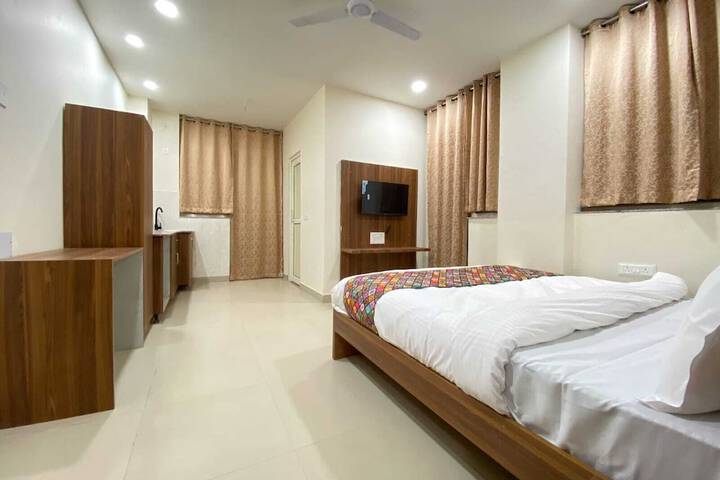 Room 3 of 5