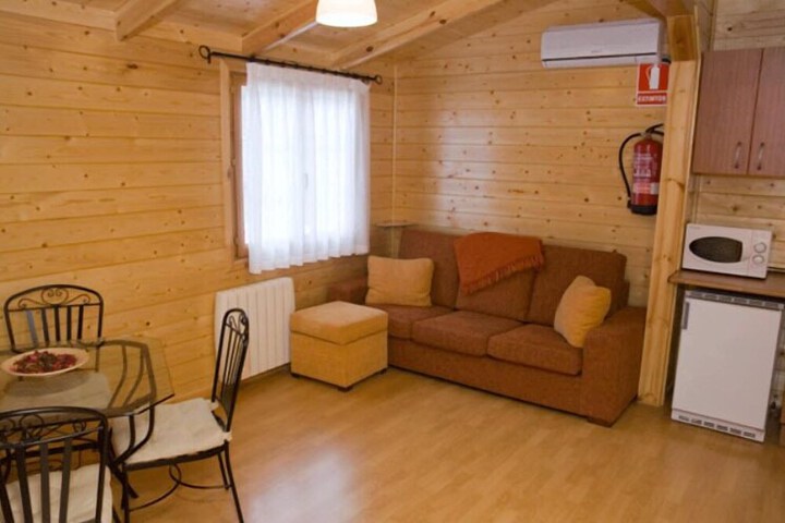 Room 8 of 35