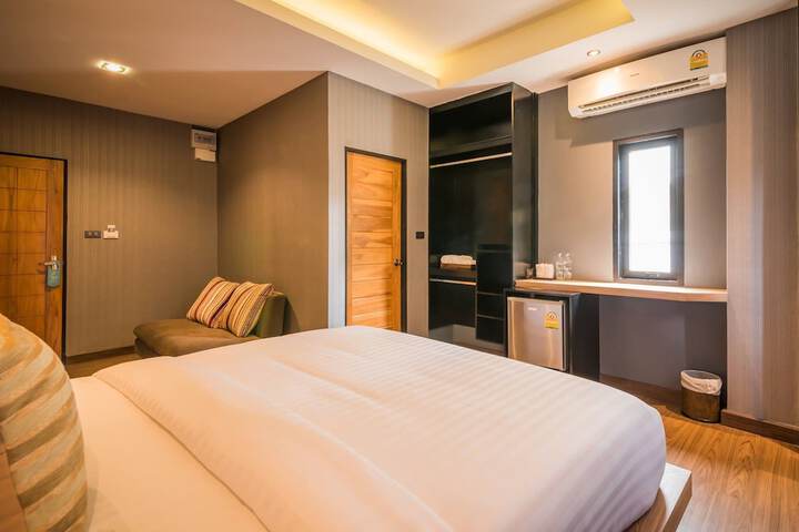 Room 5 of 22