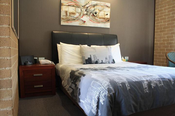 Room 12 of 35