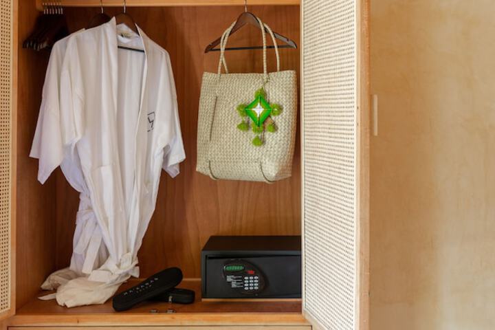 Room 21 of 159