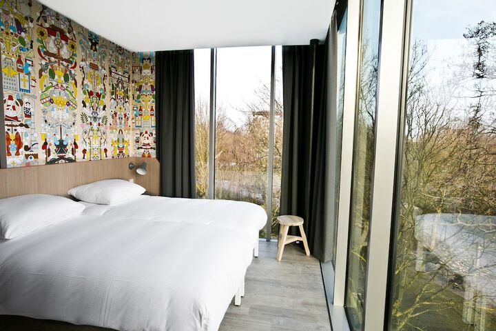 Room 10 of 71