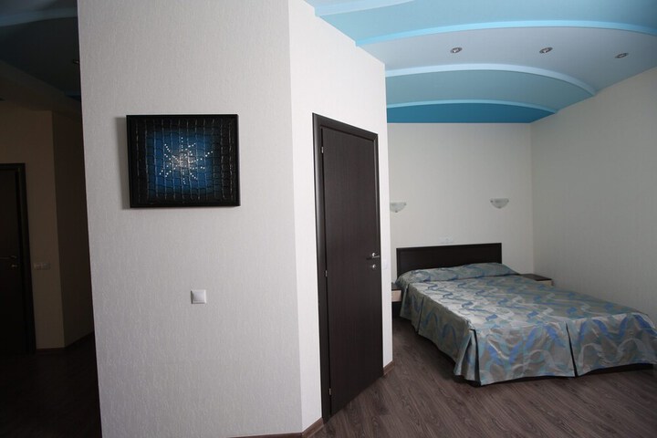 Room 53 of 86