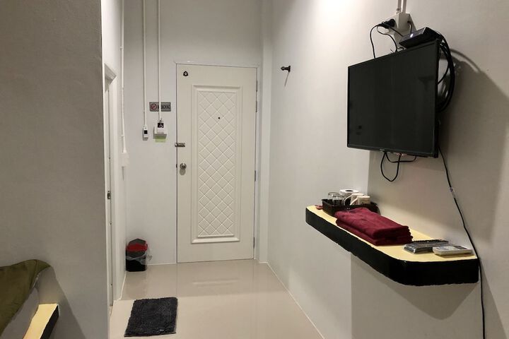 Room 30 of 47
