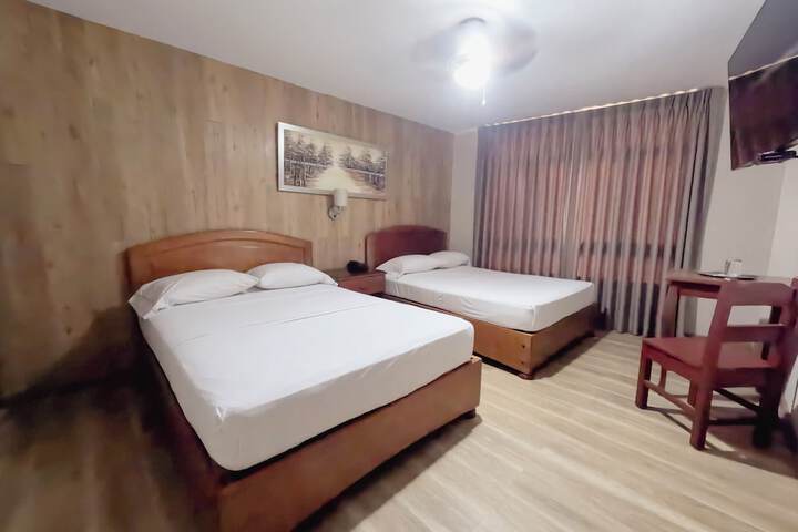 Room 9 of 32