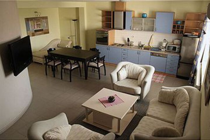 Room 22 of 27