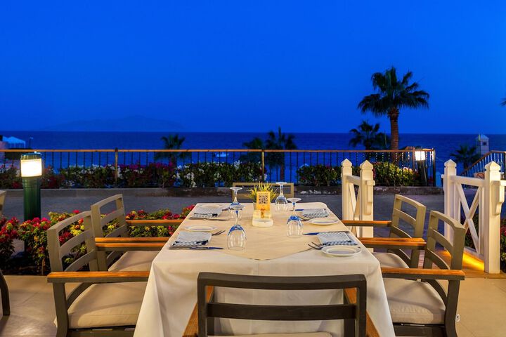 Dining 120 of 176