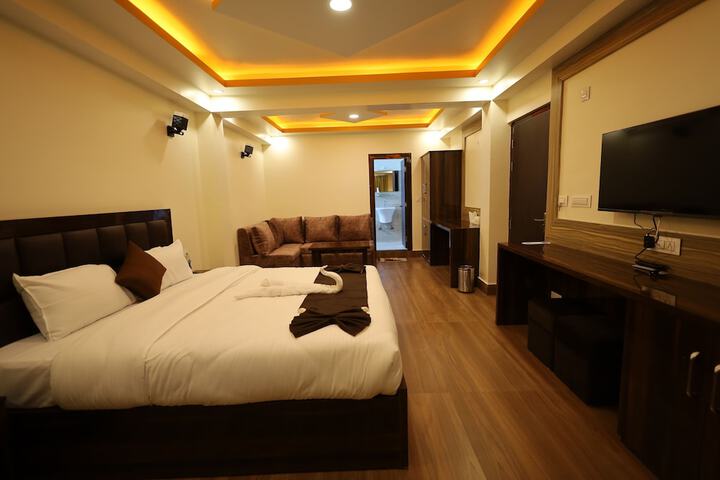 Room 3 of 24