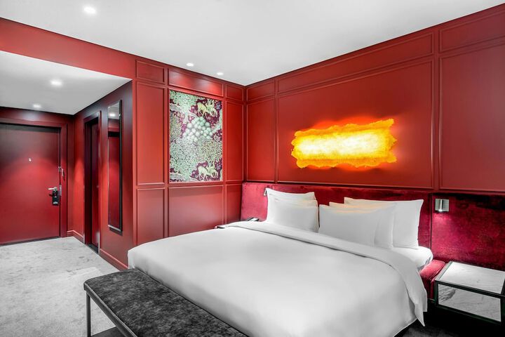 Room 46 of 280