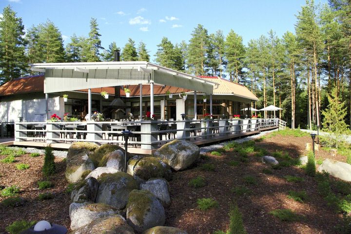 Dining 52 of 60