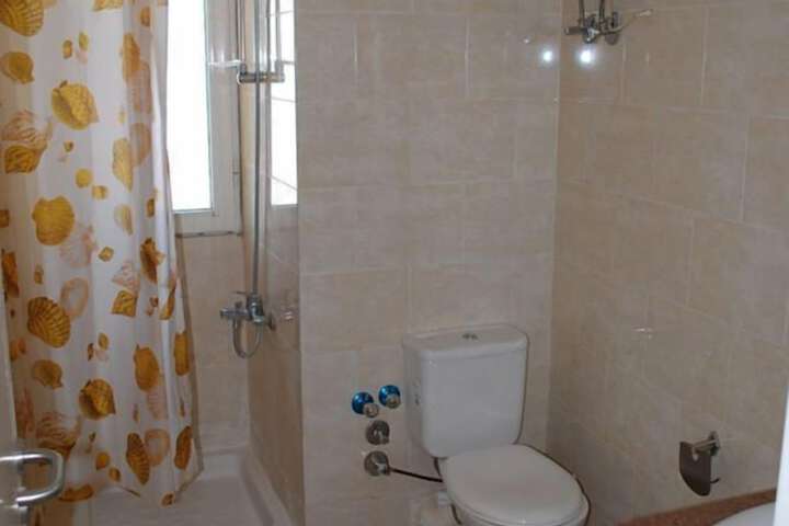 Room 14 of 14