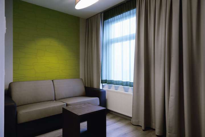 Room 31 of 69