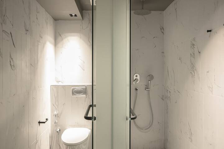 Room 25 of 30